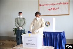သမၼတ ဦးဝင္းျမင့္ ႀကိဳတင္မဲေပးတဲ့ ျမင္ကြင္း။ (ေအာက္တိုဘာ ၂၉၊ ၂၀၂၀)