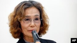 Junko Ishido, madre del rehén Kenji Goto habla durante una conferencia de prensa en Tokio.