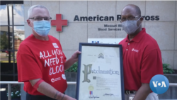 Shaun Brennan, donante honorario de la Cruz Roja Americana de Memphis, Tennessee.