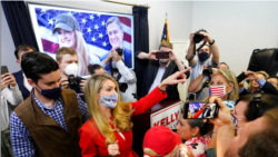 Kandidatja republikane për Senat, Kelly Loeffler, gjatë një tubimi fushate në Marietta të Xhorxhias, më 11 nëntor 2020.