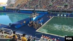 This photo captured by VOA's Parke Brewer show contrasting colors of the pools in Rio de Janeiro, Saturday, Aug. 13, 2016, Rio de Janeiro. (P. Brewer/VOA)