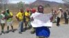 Omunye wabavimbe uNelson Chamisa eManicaland ngoLwesithathu. (Photo: VOA)