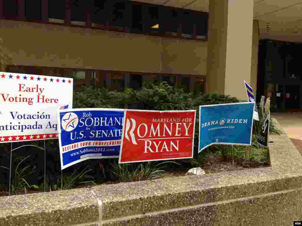France's Deborah Anthonioz reacts after her seeding run during women's snowboard cross competition at the Rosa Khutor Extreme Park, at the 2014 Winter Olympics, Sunday, Feb. 16, 2014, in Krasnaya Polyana, Russia. (AP Photo/Andy Wong)