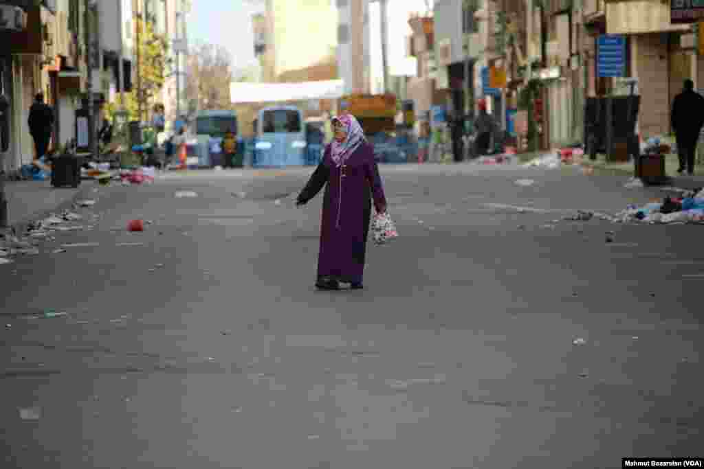 Çatışmalar sonrası Diyarbakır Sur mahallesinden görüntüler