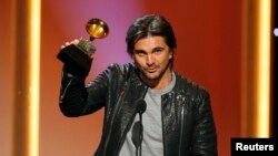 Juanes, Grammy al mejor álbum de pop latino. "MTV Unplugged Deluxe Edition". 