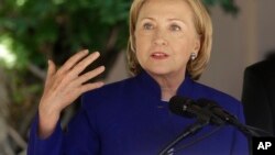 El FBI quiere investigar la seguridad de una memoria portátil que tiene copias de los emails de Hillary