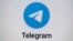 Telegram, який активно використовується як в Україні, так і в Росії, став критичним джерелом інформації після того, як Росія почала повномасштабне вторгнення в Україну в лютому 2022 року.