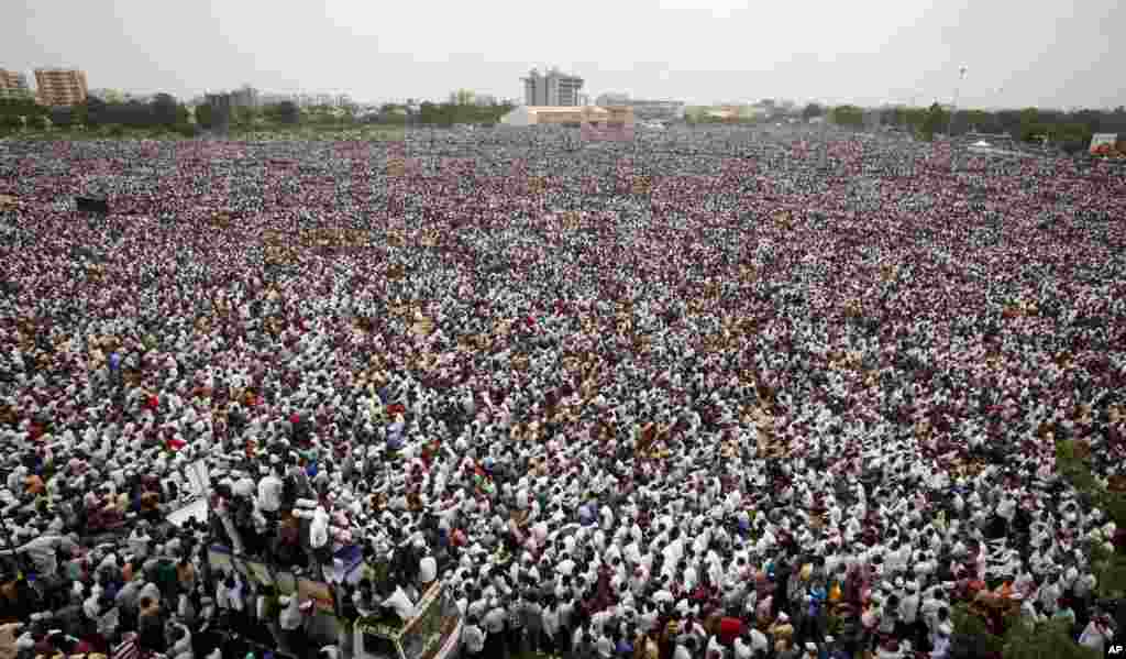 Tens of thousands of protesters from Gujarat’s Patel community participate in a rally in Ahmadabad, India, demanding affirmative action for better access to education and employment.