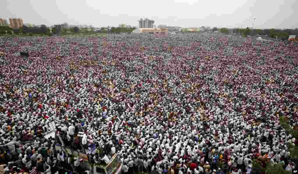 Tens of thousands of protesters from Gujarat&rsquo;s Patel community participate in a rally in Ahmadabad, India, demanding affirmative action for better access to education and employment.