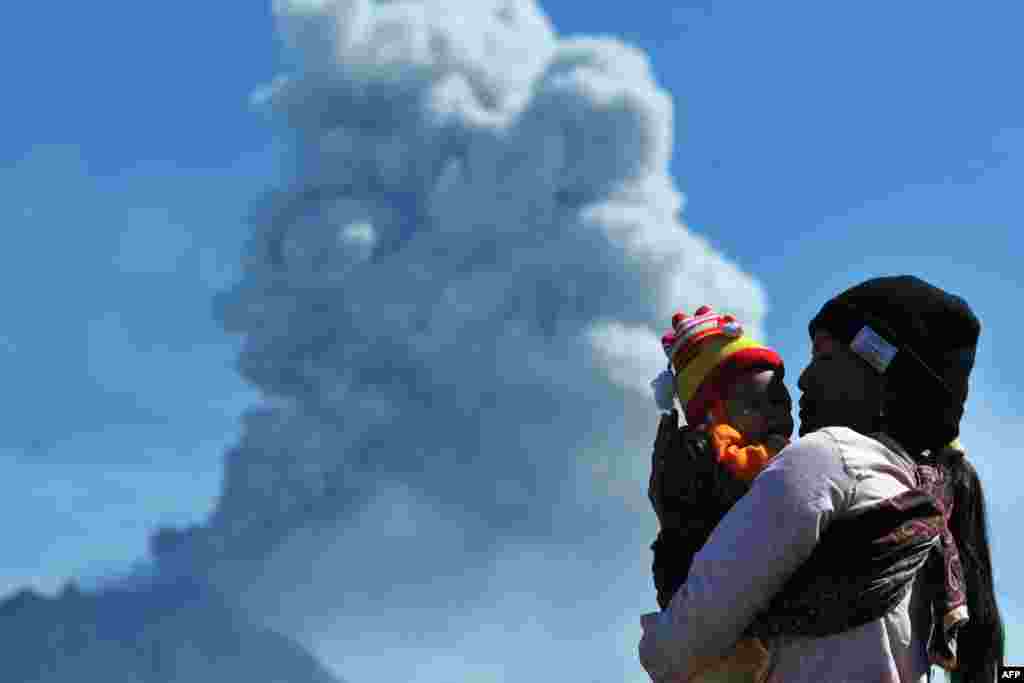 Endonezya&#39;da Sinabung Yanardağı&nbsp;