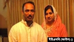 কোকোর সঙ্গে স্ত্রী শর্মিলা