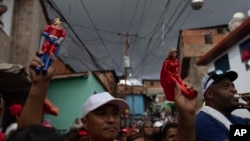 Venezuela celebra elecciones presidenciales el 28 de julio. Nicolás Maduro busca su tercer mandato. Según sondeos de opinión el mandatario cuenta con una intención de voto que no supera el 30 %