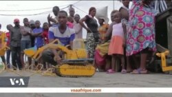 Portrait d’un fabricant de jouets à Douala