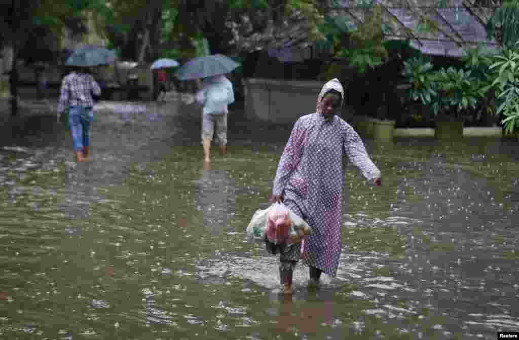 &nbsp;بھارت میں عموماً جولائی کے وسط سے مون سون بارشوں کا سلسلہ شروع ہوتا ہے.