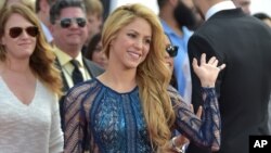 Shakira ha sido vinculada en más de una ocasión con temas de plagio o violación de derechos de autor.