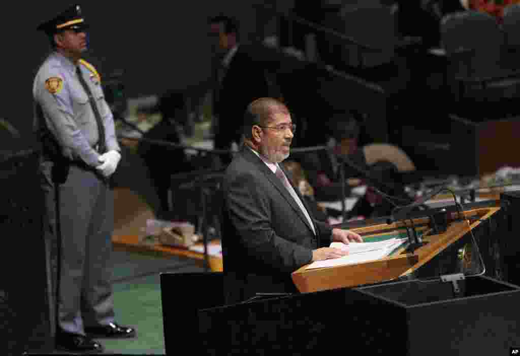 Le président égyptien Mohammed Morsi s'adressant à la 67e session de l'Assemblée générale de l'ONU le 26 septembre 2012
