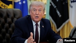 唐纳德·特朗普(Donald Trump)总统在白宫椭圆形办公室举行的关于邮寄选票的行政命令签署仪式上发表讲话。(2026年3月31日)