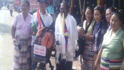 བོད་དོན་ལ་རྒྱབ་སྐྱོར་བྱེད་མཁན་རྒྱ་གར་བ་ཞིག་གིས་རྐང་འཁོར་སྐོར་བསྐྱོད།