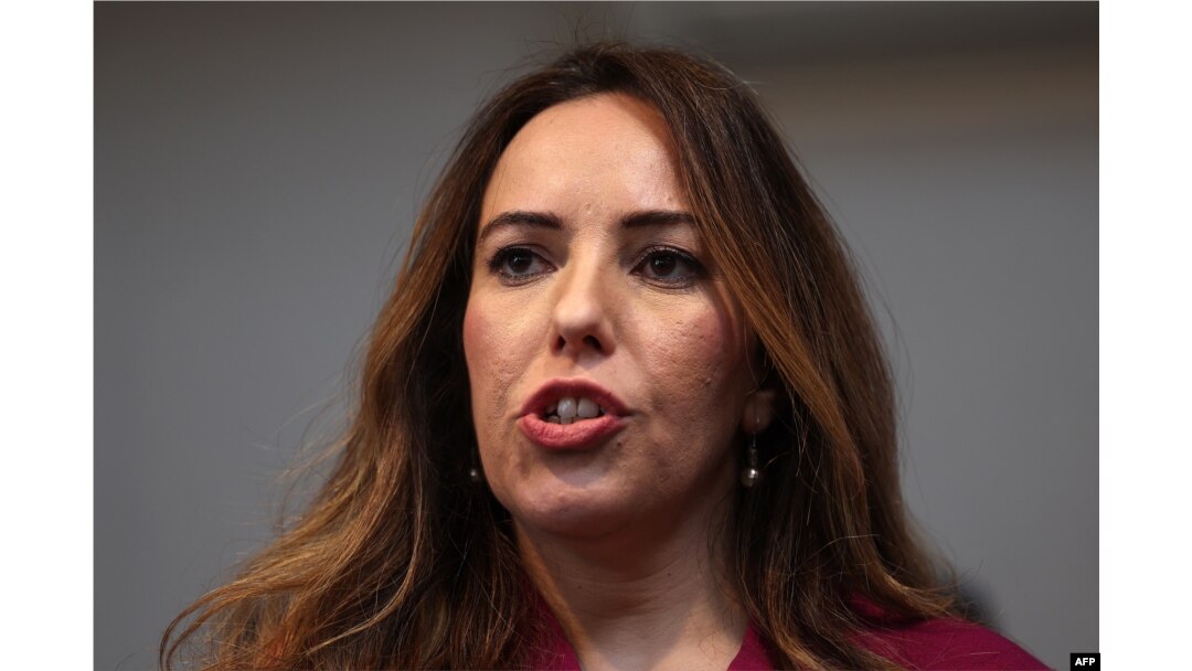 Stella Assange, supruga Juliana Assangea, govori za medije u Doughty Street Chambers u Londonu 26. marta 2024. Ona je rekla da je osnivač WikiLeaksa "proganjan jer je razotkrio pravu cijenu rata u ljudskim životima."