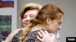 Уполномоченный по правам человека в России Татьяна Москалькова (слева) и экстрадированная из США Мария Бутина, ноябрь 2019 года