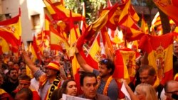 ခွဲထွက်ရေးလုပ်နေတဲ့ ဒေသအစိုးရကို Catalonia ဒေသခံအချို့ ဆန္ဒပြကန့်ကွက်