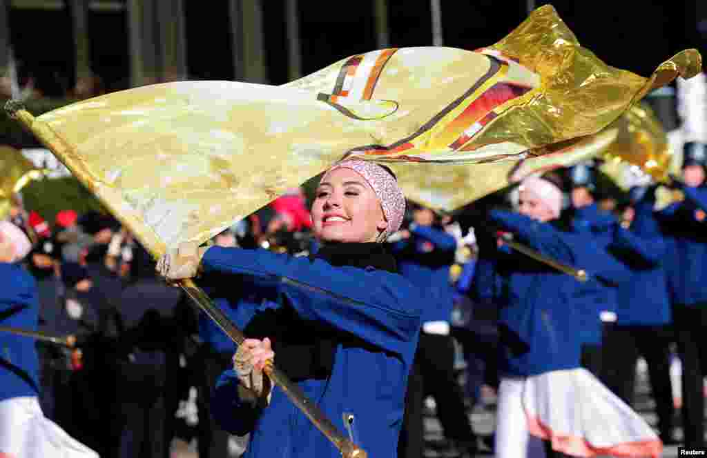 Participants perform during the Macy&#39;s Thanksgiving Day Parade in Manhattan, Nov. 22, 2018.