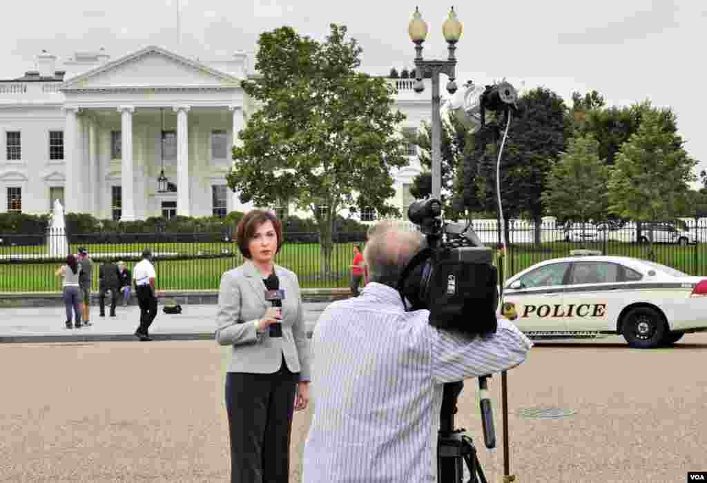 Anna Morris, VOA Greek Service Chief, reporting from the White House