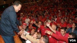 Chávez volvió a radicalizar su enfrentamiento con la oposición y exhortó a sus partidarios a prepararse.
