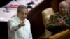 쿠바 카스트로 의장 “공산당 통치 끝나지 않았다”