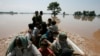 洪水肆虐，印度巴基斯坦400人喪生