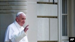 La nueva clínica reemplazará a una temporal más antigua que está cerca y que también había sido establecida por el Papa Francisco.