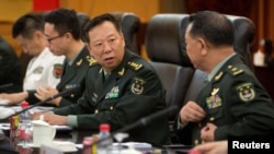 中国新参谋长李作成、前任房峰辉和美中交流，房似被调查（18图）