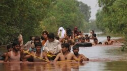 شمار کشته شدگان سیل در پاکستان از ۸۰۰ نفر فراتر می رود