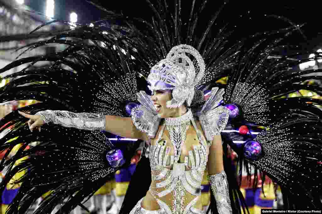Carnaval 2017 - Desfile na Sapucaí - Unidos do Viradouro - Série A - Foto: Gabriel Monteiro / Riotur 