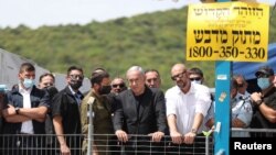 Arhiv - Izraelski premijer Benjamin Netanjahu u posjeti Maunt Meronu u sjevernom Izraelu gdje se dogodio smrtonosni stampedo za vrijeme jednog vjerskog praznika, 30. aprila 2021.