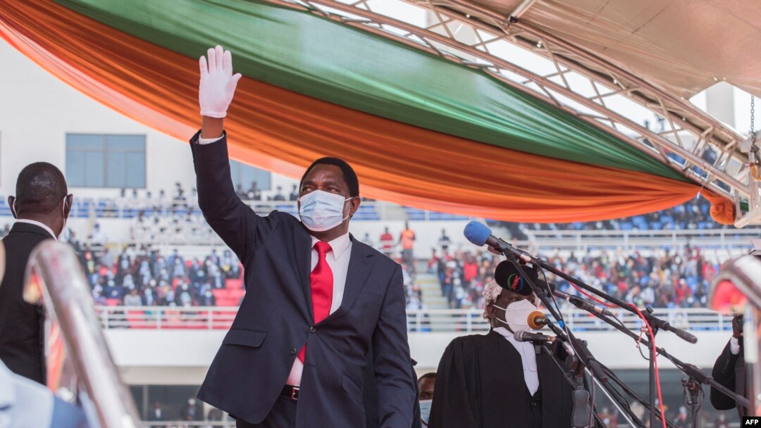 Perezida mushasha wa Zamiya Hakainde Hichilema yimikwa, kuri sitade i Lusaka, kw'itariki 24/08/2021 