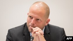 Theo Francken lors d'une session parlementaire, Bruxelles, le 4 octobre 2017