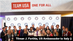 Tîma USA li Olempîkên Zivistanê yên Îtalya.