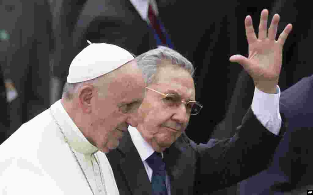 Papa Francisco e Raul Castro