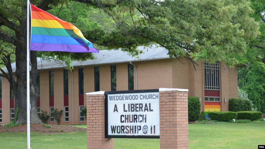 Gereja Wedgewood di Charlotte, North Carolina, April 2016. (W. Gallo/VOA)