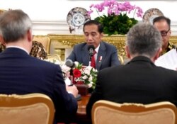 Presiden Joko Widodo melakukan pertemuan dengan delegasi European Union (EU) -ASEAN Bussines Council, di Istana Merdeka, Jakarta, Kamis, 28 November 2019. (Foto: Biro Setpres)