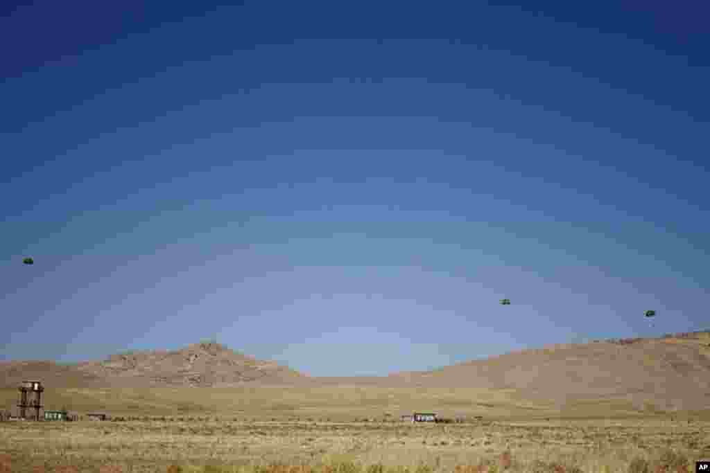 Tajik paratroopers practice outside of the capital city, Dushanbe. (VOA - Y. Weeks)