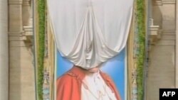 II Yohann Pol "müqəddəslik" zirvəsinə yaxınlaşdı