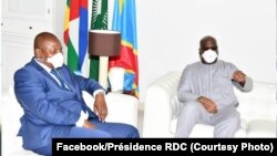 Président Félix Tshisekedi ayambi mokokani wa ye ekolo Centrafrique Fautsin-Archange Touadéra na N'Sele, Kinshasa, 22 avril 2020. (Facebook/Présidence RDC)