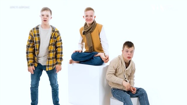 Американська родина з Північної Кароліни усиновила трьох українців – як на них вплинула війна. Відео - лютий 18, 2025 episode artwork