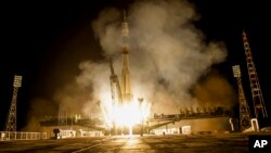 Tàu vũ trụ Soyuz TMA-14M được phóng lên Trạm vũ trụ quốc tế từ căn cứ không gian Baikonur, Kazakhstan sớm thứ Năm 23/7/2015
