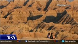 Parku kombëtar Badlands, në Dakotën Jugore