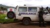 Un soldat à côté d'une ambulance à Eseka, au Cameroun, 22 octobre 2016. (photo d'archives)