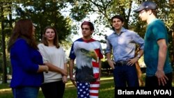 Hofstra University Young Democrats and College Republicans meet to discuss who they will support and what they are hoping to hear Monday at the first presidential debate, which will be held on campus (B. Allen/VOA)