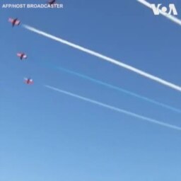 Авиони во знак на поздрав